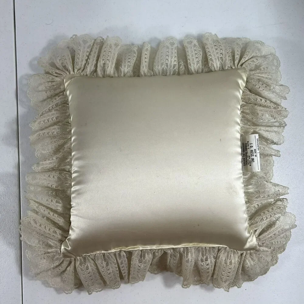 VTG Lace Trimmed Throw Pillow Proverbs 31:28 Call Her Blessed Mothers Day Gift‎